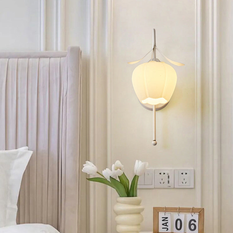 Contemporary Retro Flower Iron Glass 1-Light Wall Sconce