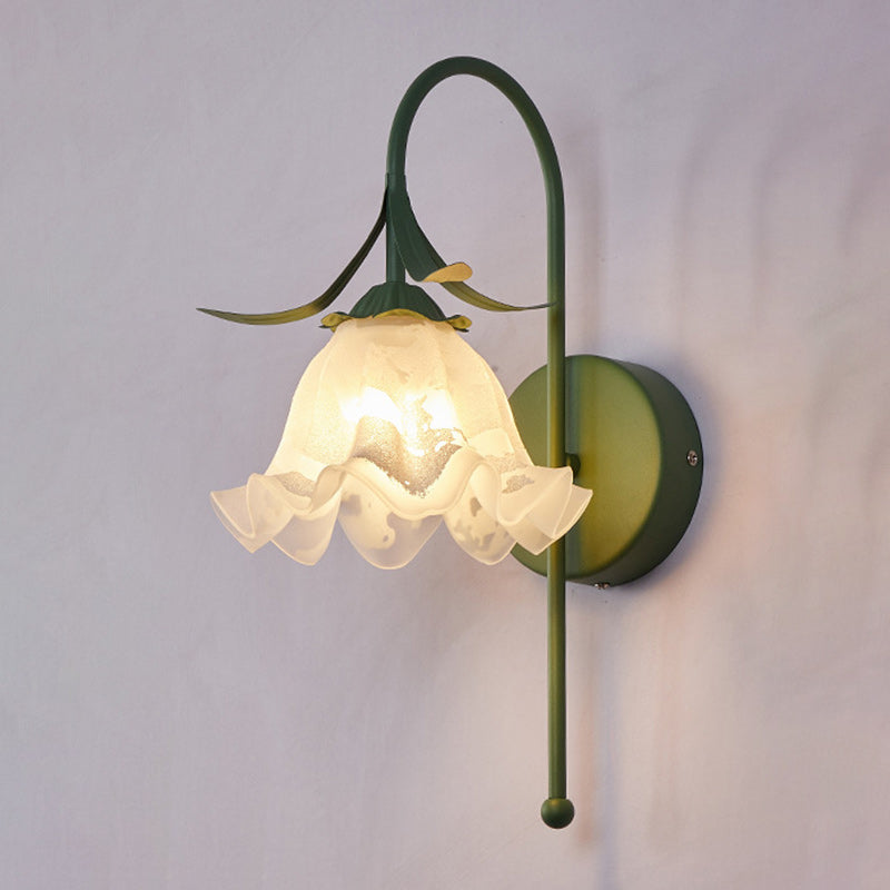 Contemporary Retro Flower Iron Glass 1-Light Wall Sconce