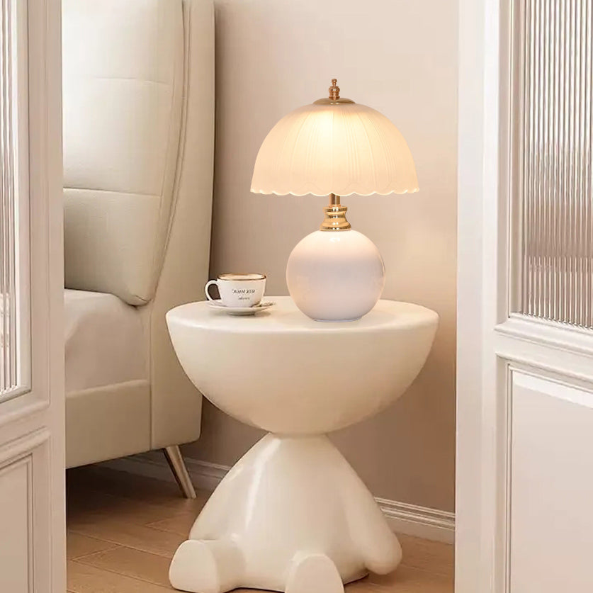 Nordic Contemporary Half-Dome Flower Globe Table Table Lamp