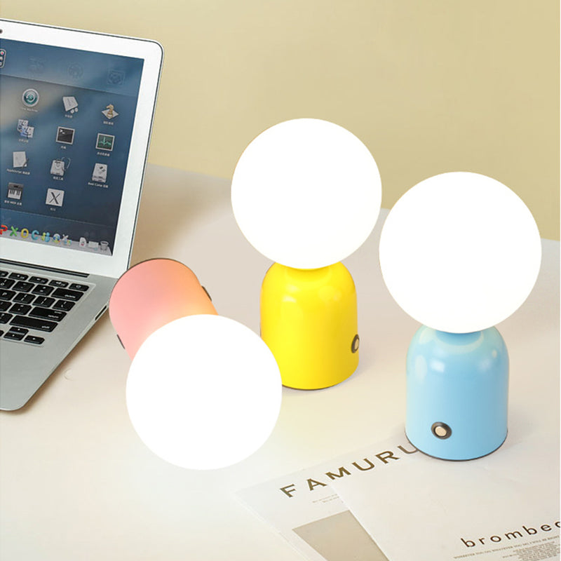 Modern Scandinavian Round Orb LED Table Lamp Table Lamp