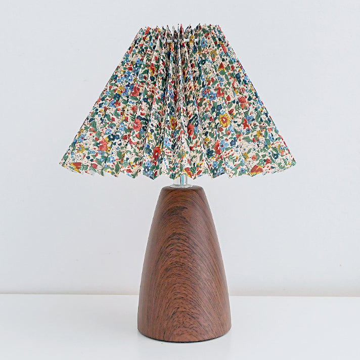 Traditional Vintage Scalloped Pleated Cone Fabric Table Lamp