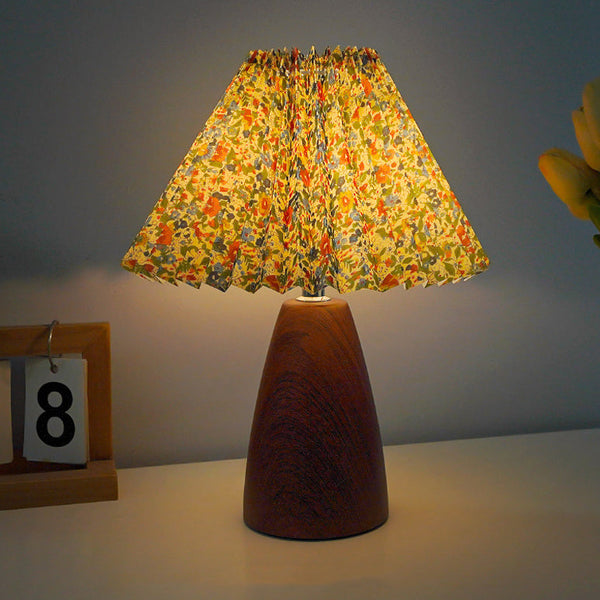 Traditional Vintage Scalloped Pleated Cone Fabric Table Lamp