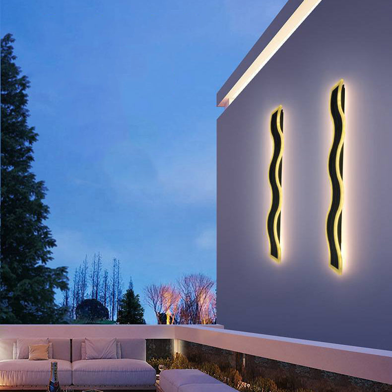 Modern Solar Waterproof Aluminum Strip Wave LED Wall Light