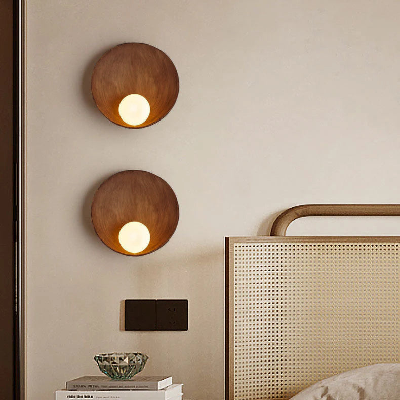 Modern Minimalist Round Iron Resin 1-Light Wall Sconce