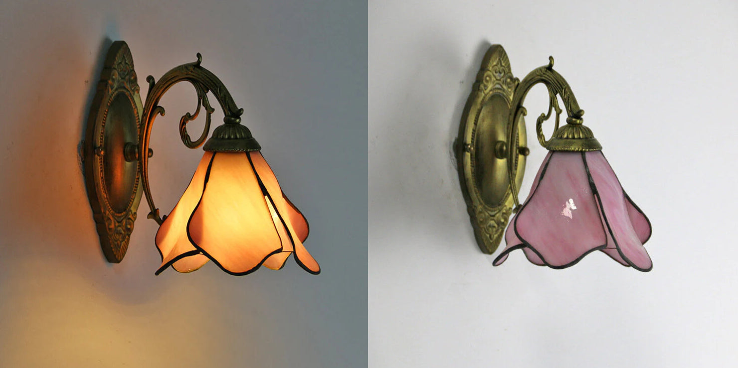 Vintage Tiffany Petals Stained Glass 1-Light Wall Sconce