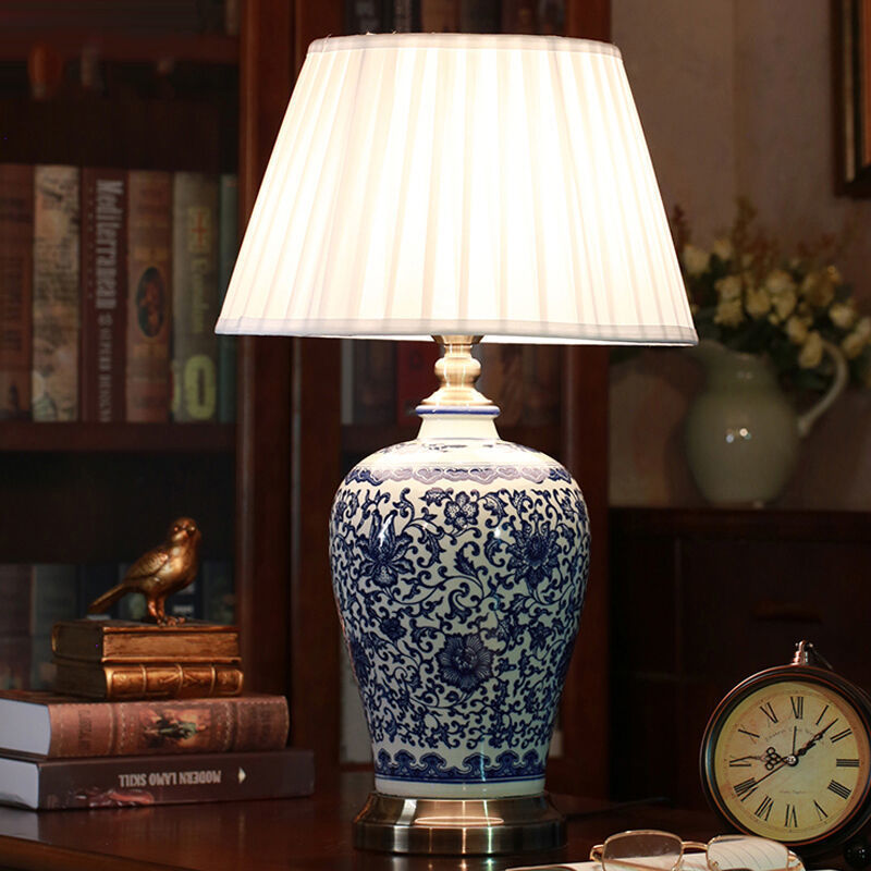 Traditional Chinese Ceramic Fabric Electroplated Table Lamp