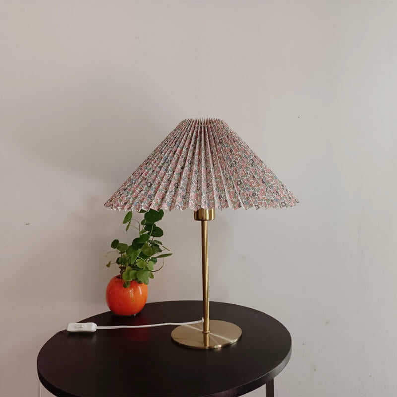 Retro Nostalgic Pleated Cloth Cover Umbrella Table Lamp
