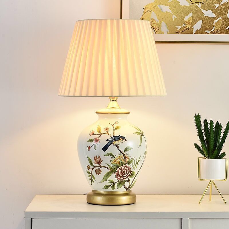 Traditional Chinese Ceramic Fabric Electroplated Table Lamp