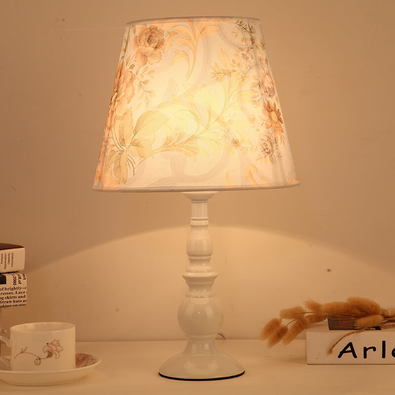 Modern Simple Floral Fabric Iron Vase Base Table Lamp