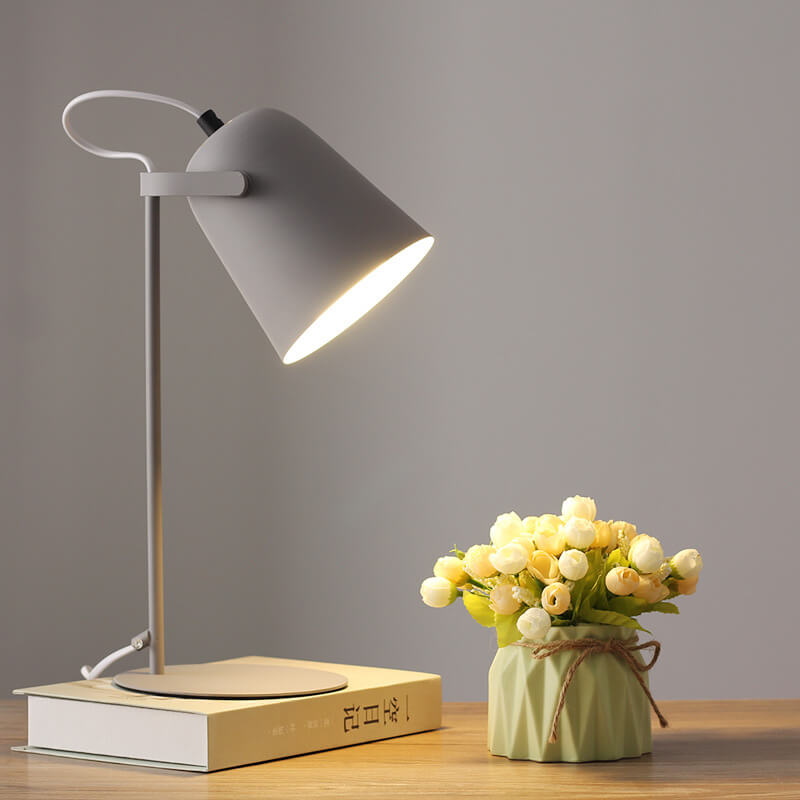 Nordic Macaron Color Creative Iron Bucket Table Table Lamp