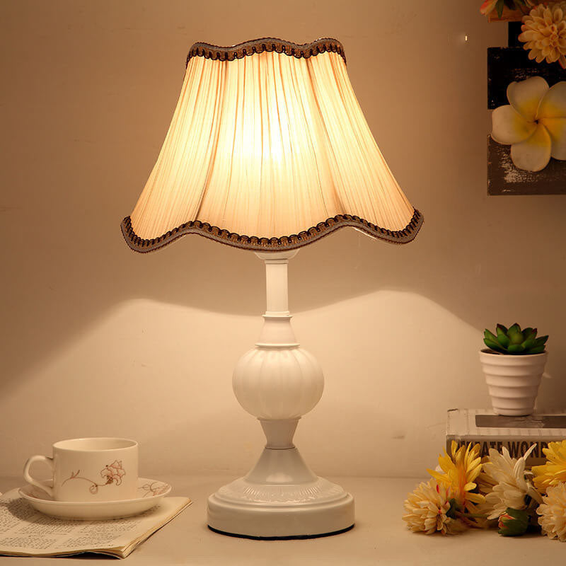 Nordic Vintage Floral Glass & Fabric 1-Light Table Lamp
